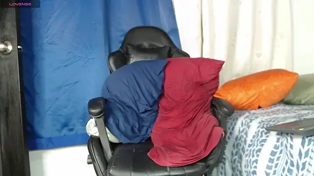 tizziano castillo  online show from February 22, 12:49 am