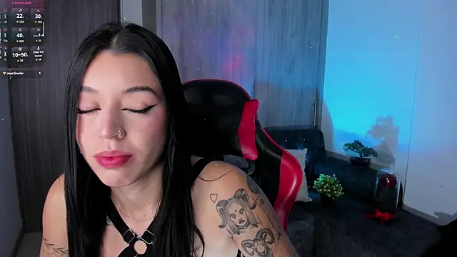 zoee jackson online show from February 22, 10:25 am