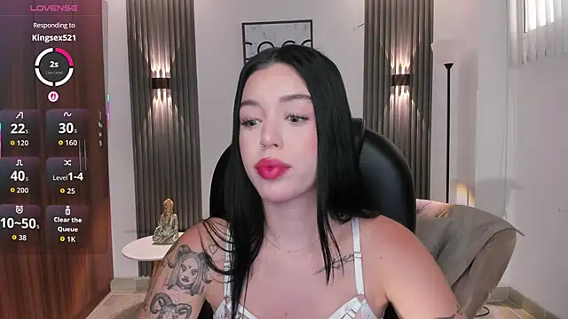 zoee jackson online show from June 1, 7:37 pm