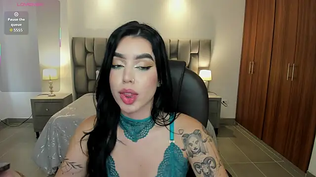 zoee jackson online show from June 9, 7:25 pm