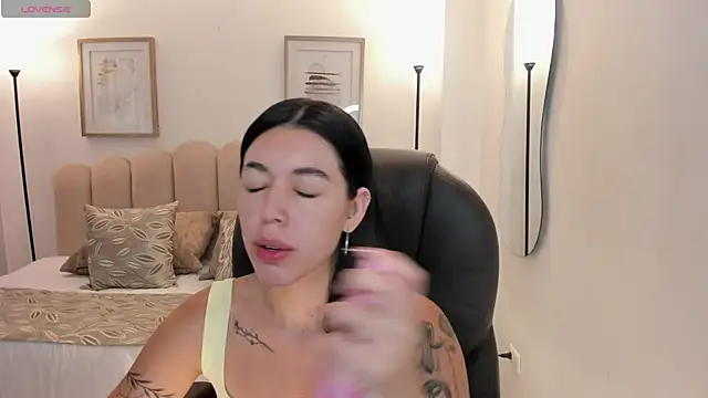 zoee jackson online show from July 22, 6:43 pm