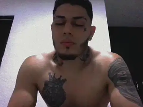 Snapshot of JAXXX367 chatting on February 2, 1:12 am JAXXX367 online show from February 2, 1:12 am