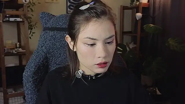 alicekiit online show from December 14, 4:51 am