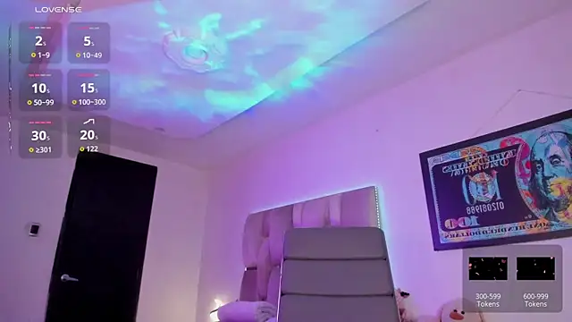 Snapshot of K--E chatting on November 28, 12:08 pm K--E online show from November 28, 12:08 pm