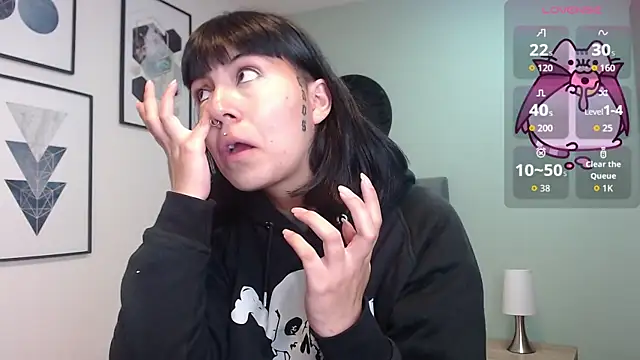 Snapshot of amy_adams1 chatting on October 8, 4:21 am amy adams1 online show from October 8, 4:21 am