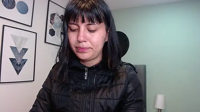 Snapshot of amy_adams1 chatting on October 22, 4:57 am amy adams1 online show from October 22, 4:57 am