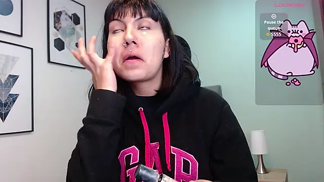 Snapshot of amy_adams1 chatting on October 27, 4:05 am amy adams1 online show from October 27, 4:05 am