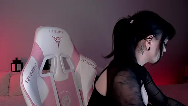 Snapshot of meowceline chatting on February 24, 10:46 am meowceline online show from February 24, 10:46 am