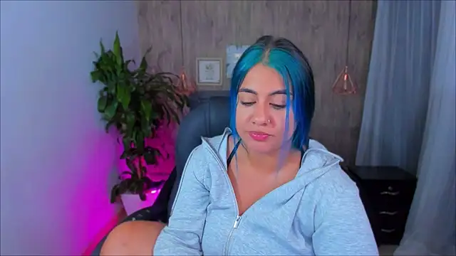 Snapshot of Xisu_ chatting on December 2, 4:20 am Xisu online show from December 2, 4:20 am