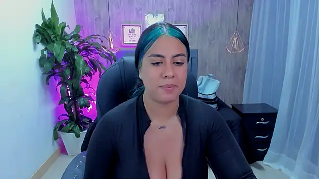 Snapshot of Xisu_ chatting on December 12, 3:43 am Xisu online show from December 12, 3:43 am