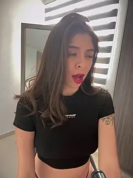 AmmyCollinsW online show from February 6, 8:23 pm