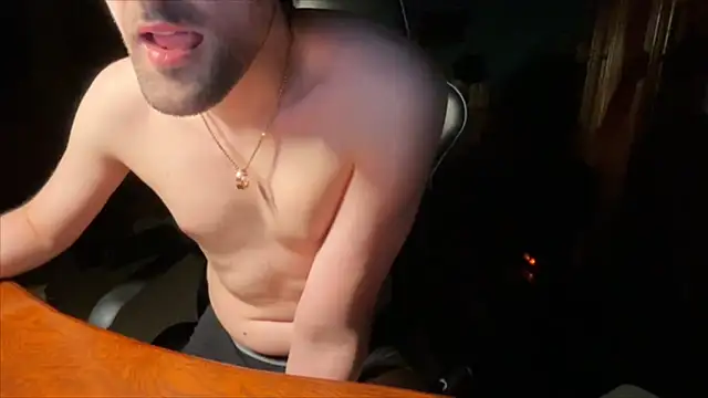 Stefisexy91 online show from July 12, 8:00 pm