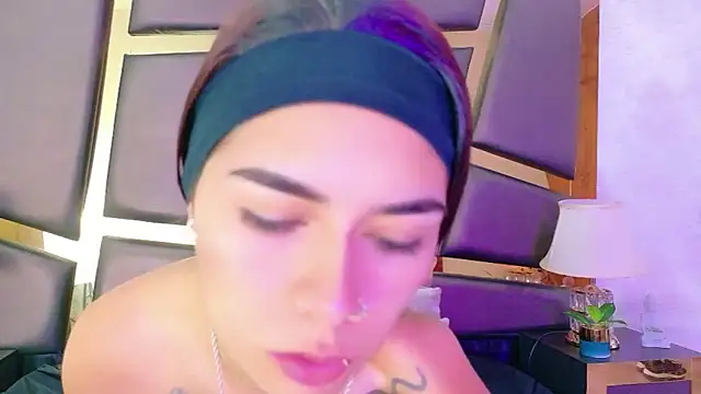 NicoleEsposito online show from September 30, 1:05 pm