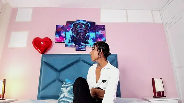 Snapshot of Kaataleya_horny chatting on February 27, 2:42 am Kaataleya horny online show from February 27, 2:42 am