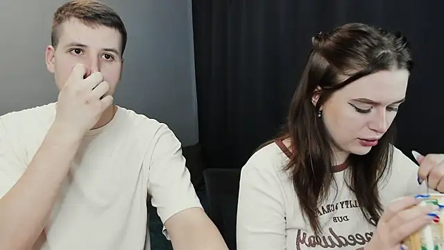 Pinku kitsune online show from February 11, 6:08 am