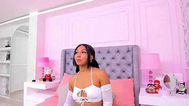 HaileeRoberts online show from January 26, 12:43 pm