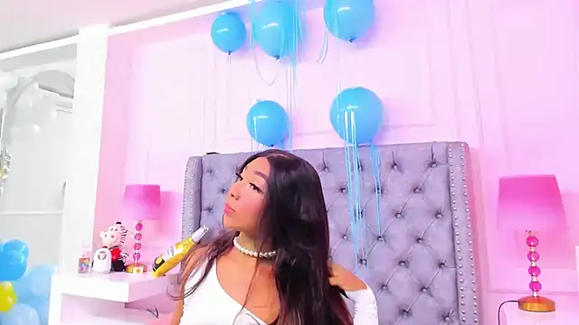 Snapshot of HaileeRoberts chatting on October 4, 12:36 pm HaileeRoberts online show from October 4, 12:36 pm