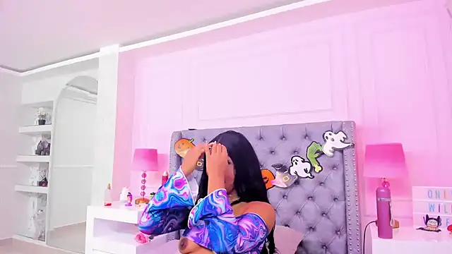 Snapshot of HaileeRoberts chatting on October 8, 12:36 pm HaileeRoberts online show from October 8, 12:36 pm