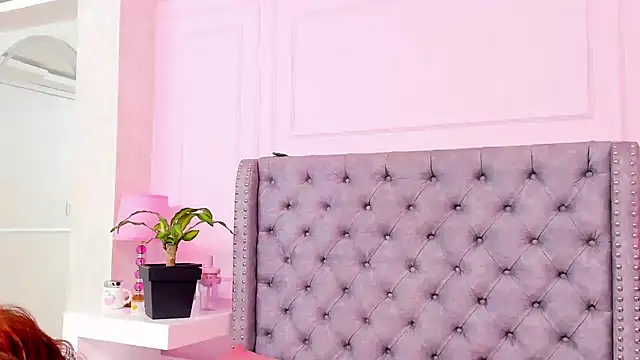 Snapshot of HaileeRoberts chatting on March 6, 12:34 pm HaileeRoberts online show from March 6, 12:34 pm