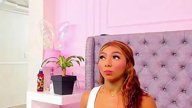 Snapshot of HaileeRoberts chatting on March 16, 12:31 pm HaileeRoberts online show from March 16, 12:31 pm