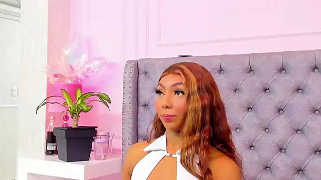 Snapshot of HaileeRoberts chatting on March 24, 12:32 pm HaileeRoberts online show from March 24, 12:32 pm