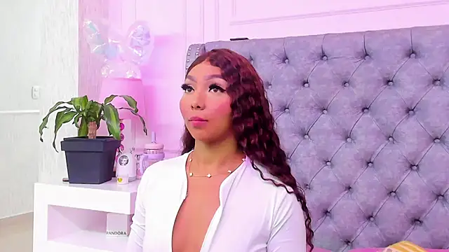 HaileeRoberts online show from July 27, 12:56 pm