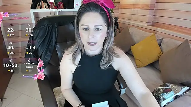 Snapshot of Victoria_collins_1 chatting on May 5, 11:18 am Victoria collins 1 online show from May 5, 11:18 am