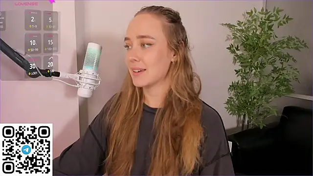 AngelPaull online show from March 11, 2:43 am