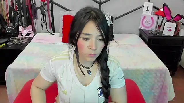 AlanaLuck online show from February 9, 7:29 pm