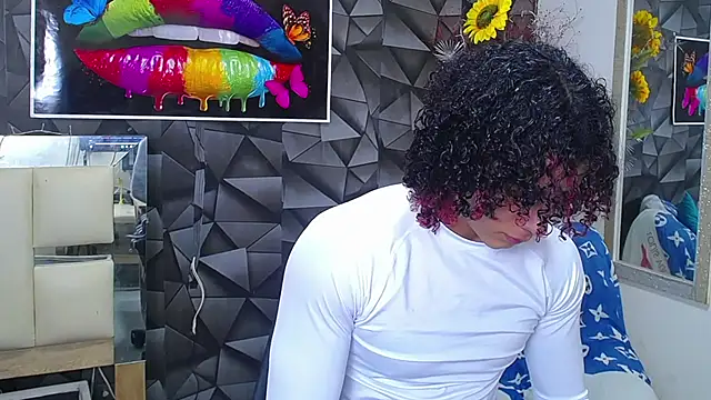 Snapshot of Demitryo chatting on January 7, 5:22 am Demitryo online show from January 7, 5:22 am