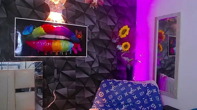 Snapshot of Demitryo chatting on January 10, 6:53 am Demitryo online show from January 10, 6:53 am