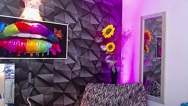 Snapshot of Demitryo chatting on January 20, 8:09 am Demitryo online show from January 20, 8:09 am