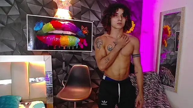 Snapshot of Demitryo chatting on January 30, 4:27 am Demitryo online show from January 30, 4:27 am