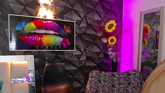 Snapshot of Demitryo chatting on January 31, 6:24 am Demitryo online show from January 31, 6:24 am