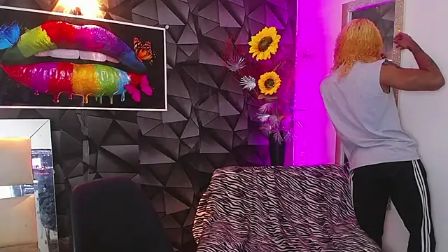 Snapshot of Demitryo chatting on February 3, 4:14 am Demitryo online show from February 3, 4:14 am