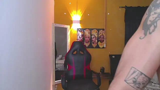 Snapshot of Demitryo chatting on February 5, 9:57 am Demitryo online show from February 5, 9:57 am