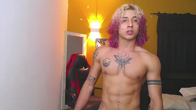 Snapshot of Demitryo chatting on February 7, 6:14 am Demitryo online show from February 7, 6:14 am