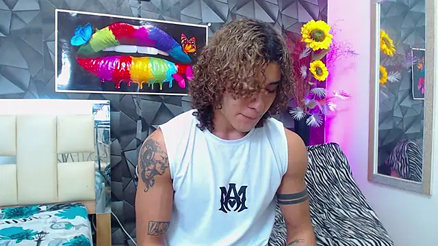 Snapshot of Demitryo chatting on February 27, 4:31 am Demitryo online show from February 27, 4:31 am