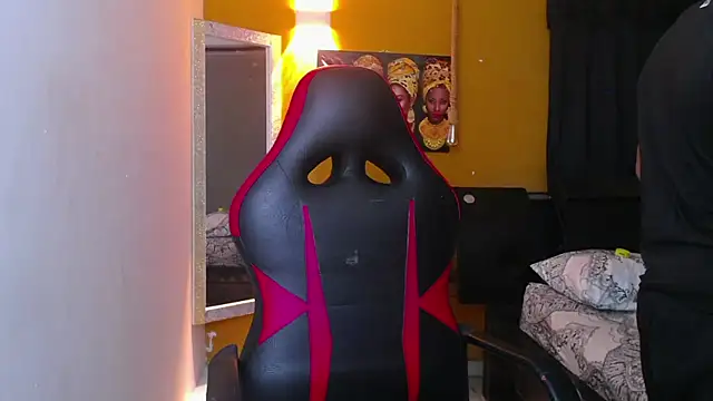 Snapshot of Demitryo chatting on February 28, 3:04 am Demitryo online show from February 28, 3:04 am