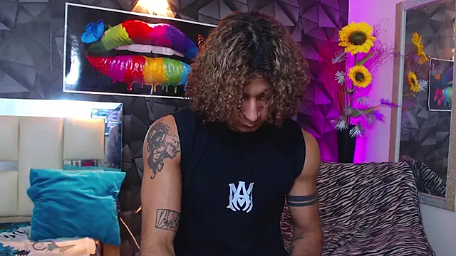 Snapshot of Demitryo chatting on March 7, 3:08 am Demitryo online show from March 7, 3:08 am