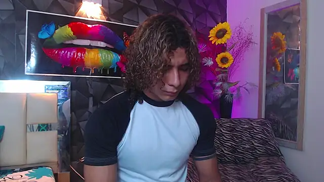 Snapshot of Demitryo chatting on March 9, 2:29 am Demitryo online show from March 9, 2:29 am