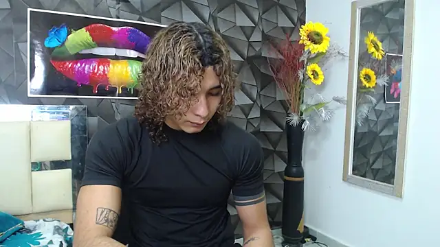 Snapshot of Demitryo chatting on March 14, 2:10 am Demitryo online show from March 14, 2:10 am