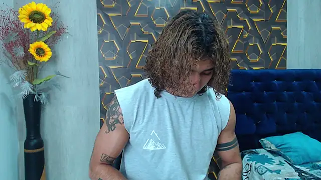 Snapshot of Demitryo chatting on March 19, 2:37 am Demitryo online show from March 19, 2:37 am