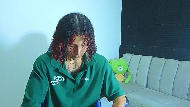 Snapshot of Demitryo chatting on September 18, 3:30 am Demitryo online show from September 18, 3:30 am