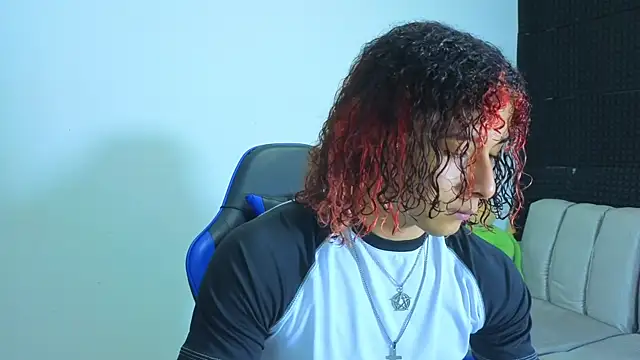 Snapshot of Demitryo chatting on September 19, 4:14 am Demitryo online show from September 19, 4:14 am