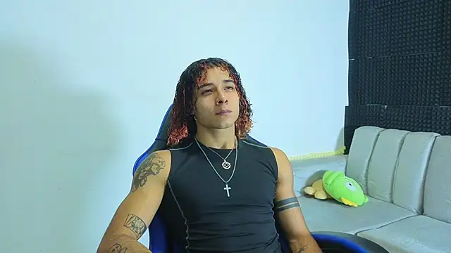 Snapshot of Demitryo chatting on September 22, 3:30 am Demitryo online show from September 22, 3:30 am