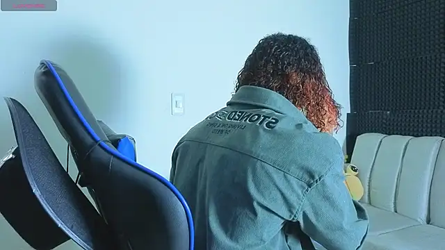 Snapshot of Demitryo chatting on September 24, 3:54 am Demitryo online show from September 24, 3:54 am