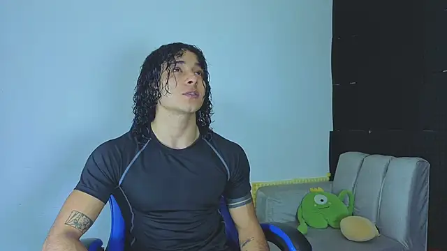 Snapshot of Demitryo chatting on September 29, 12:27 am Demitryo online show from September 29, 12:27 am