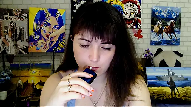 Snapshot of Darina_M_ chatting on May 2, 4:39 am Darina M online show from May 2, 4:39 am