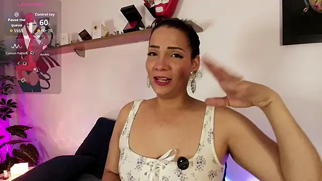 Elliee  online show from July 21, 12:29 pm